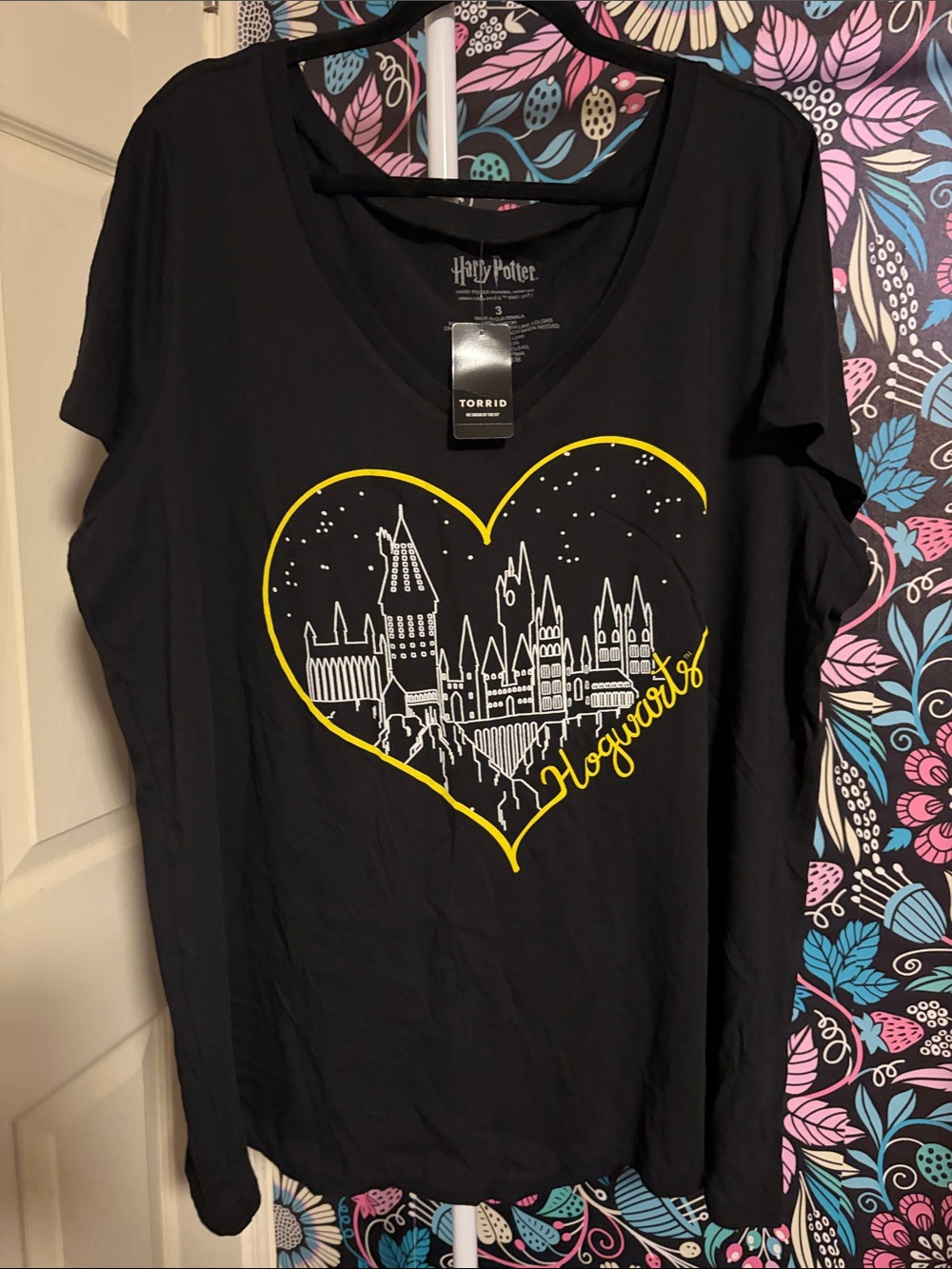 torrid Black Tee with Yellow-Outlined Hogwarts Heart